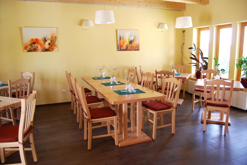 Weingut Winzerzimmer Rothschaedl Лойчах Екстер'єр фото